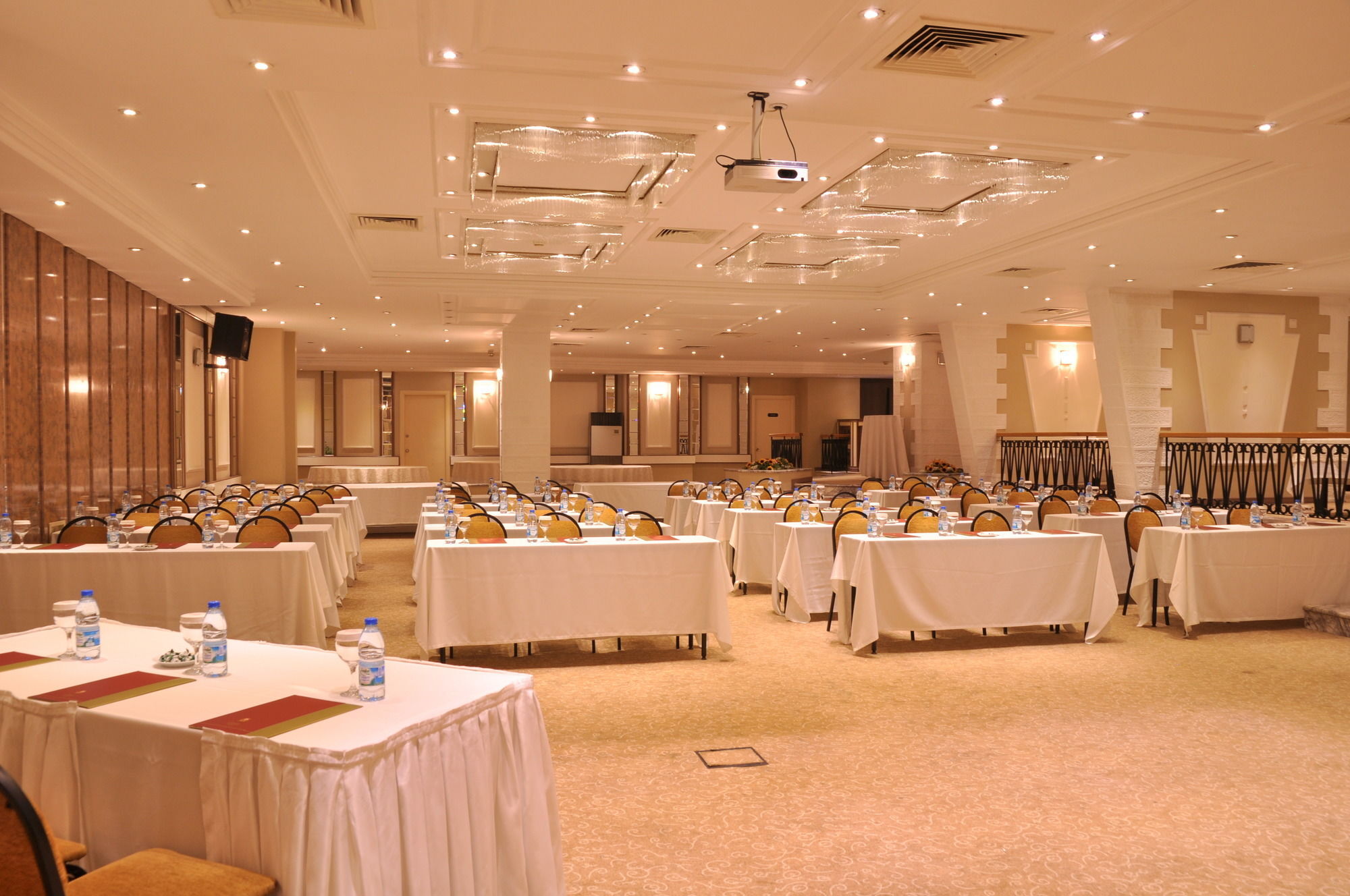 Altinel Ankara Hotel & Convention Center Εξωτερικό φωτογραφία